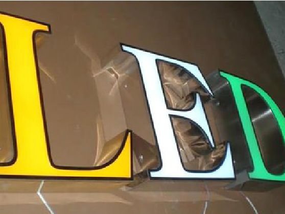 丽水介绍LED招牌的基础知识。